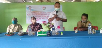 Desa Weemanada;Pembagian BLT dihadiri Pejabat Sekda SBD, sekaligus sosialisasi COVID-19