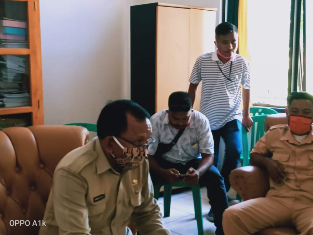 Ketua BPD dan Kadus Desa Totok Tuntut Honor,Kades malah minta Program Kerja.