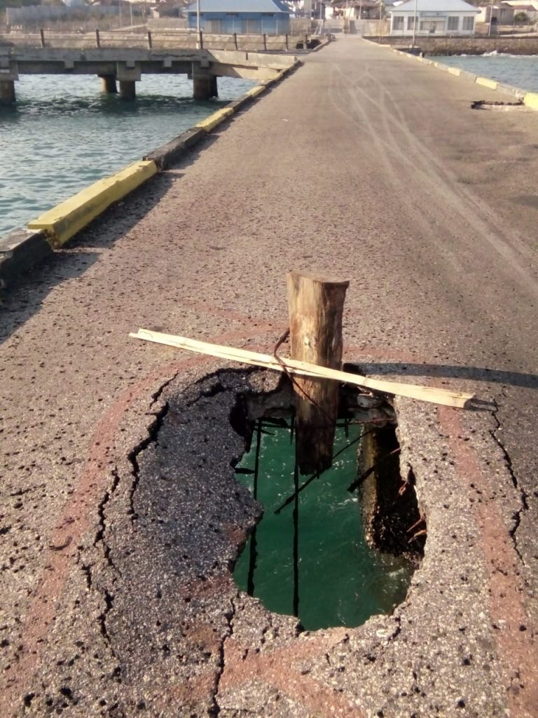 Dermaga Pelabuhan Waikelo butuh perhatian serius Pemerintah.