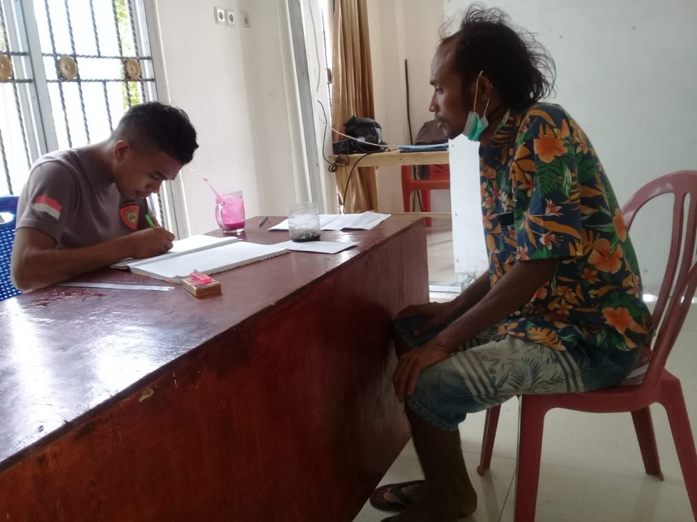 Tuai BLTD Dan Instalasi Meteran Baru,Warga Lapor Kades Panenggo Ede Ke Polres SBD.