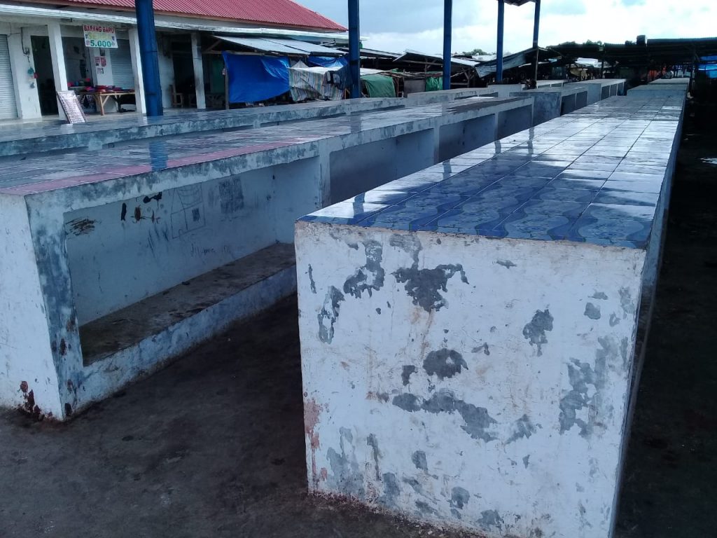 Pasar Obakomi butuh penataan lebih serius.