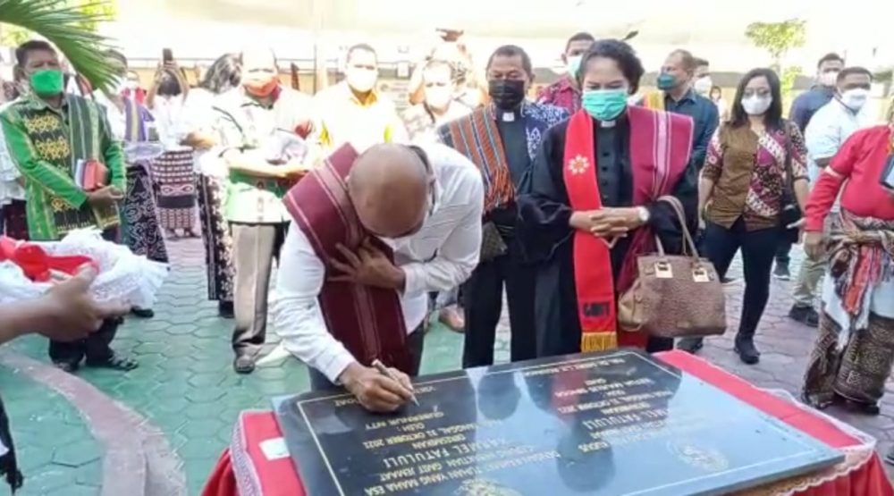 Gubernur NTT, Meresmikan Gedung Gereja Jemaat Karmel Fatululi Kupang