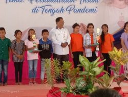 Kepala kementrian Agama Kabupaten SBD,menutup dengan Resmi kegiatan Pesparani.
