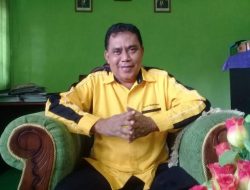 Perlu Kenal Sosok Kepala Sekolah: Haris Akbar, S.Pd, di SMA Negeri 8 Kupang.   