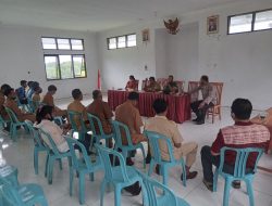 11 Kepala desa di kec. Loura hadiri rapat pengadaan alat Fogging .   