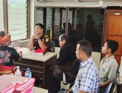 Penyerahan Barang Bukti dan Tersangka Kasus Korupsi Oknum Kades & PNS
