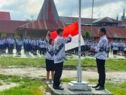 HUT PGRI TAHUN 2022 DIRAYAKAN DI SMP KATOLIK WAIKABUBAK