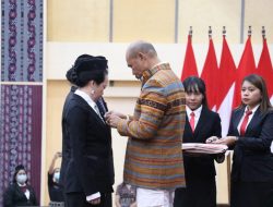 250 PNS Pemprov NTT Dianugerahi Penghargaan Satya Lencana Karya Satya