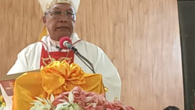 USKUP WAITABULA MELANTIK DEWAN BARU PAROKI SANTO ARNOLDUS YANSEN,TAMBOLAKA