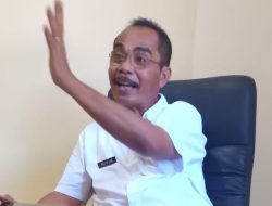 Warga Tambal Swadaya Jalan di Wewewa Selatan,Kadis PUPR Improvisasi Anggaran “Kurang”