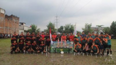 PENYERAHAN PIALA TURNAMEN SEPAKBOLA ORGANISASI DAERAH IKATAN MAHASISWA SUMBA BARAT DAYA UNITRI MALANG (ORDA IKMASABDA) CUP V TAHUN2023