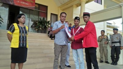 Dihadapan GMNI SBD, Sekda Adi Lalo Sampaikan Menunggu Hasil Audit
