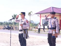 Polres SBD Apel Satkamling, Berikan Piagam Pada Pemenang Satkamling