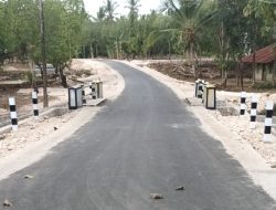 HOTMIX Ruas Jalan Weetebula Atas,Lurah Waitabula Sudah Mulus Masyarakat Berterima Kasih pada Grup PT Bumi Indah