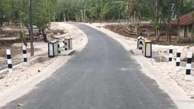 HOTMIX Ruas Jalan Weetebula Atas,Lurah Waitabula Sudah Mulus Masyarakat Berterima Kasih pada Grup PT Bumi Indah