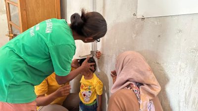 Gelar Bakti Sosial Pengentasan Stunting, Lapas Waikabubak Berikan Bantuan Tunai dan Edukasi Stunting