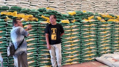GUDANG BULOG POGO TENA,SEDIAKAN BERAS SIAP MELAYANI PERMINTAAN MASYARAKAT