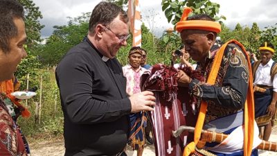 Persatuan Kaum MUDA-MUDI,Pater General Redemptoris, Rogerio Gomez,CSsR Tiba di Pulau Sumba