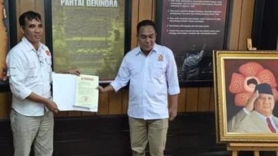 Paket “RAKYAT” Resmi Terima SK Gerindra untuk Pilkada Sumba Barat Daya: Paket De’Dama-Riko Bersitegang