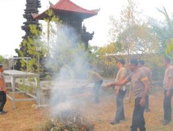 Dalam Rangka HUT ke – 69, Polantas SBD Gelar Bakti Sosial di Tempat Ibadah