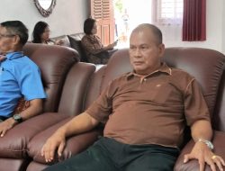 Penjabat Bupati SBD, Ir. Yohanes Oktovianus, MM Tiba di Rumah Jabatan dan Langsung Memimpin Rapat Perdana