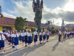 APEL BENDERA MEMPERINGATI HARI KESAKTIAN PANCASILA SMP KATOLIK WAIKABUBAK