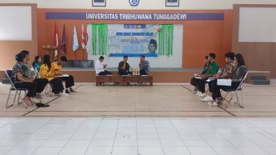 Kolaborasi Prodi di FIP Unitri: Lomba Debat untuk Peringati Hari Guru Nasional