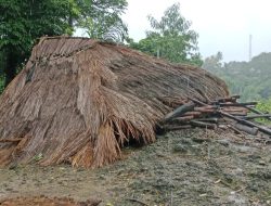 Hujan Deras Disertai Angin Kencang, Robohkan Rumah Wartawan di NTT