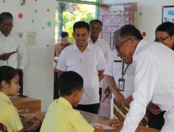 Wakil Bupati Sumba Barat Kunjungi SMP Katholik Waikabubak